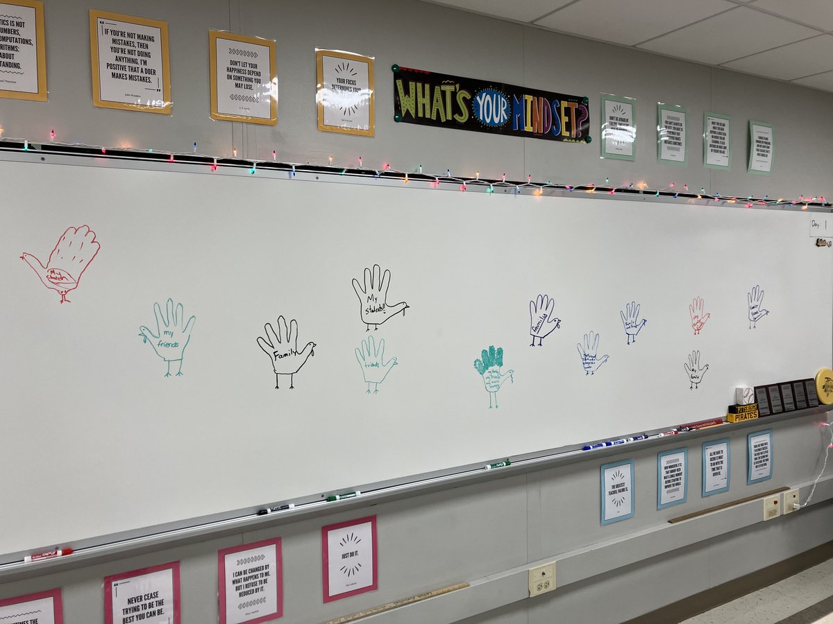 MrMaker206's tweet photo. Starting our annual Day of Giving with our homeroom students writing what we’re thankful for! #BAMS #DayOfGiving https://t.co/AYkHyW9jr5
