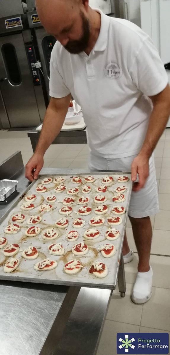 PPerFormare's tweet photo. Nuove foto della quarta edizione del corso pratico di pasticceria classica organizzato a Caorle, in provincia di Venezia (Veneto).
#caorle #venezia #veneto #progettoperformare #performare #formazione #formazioneprofessionale #corsoamatoriale #pasticceria #pasticceriaitaliana https://t.co/uLxbheas2r