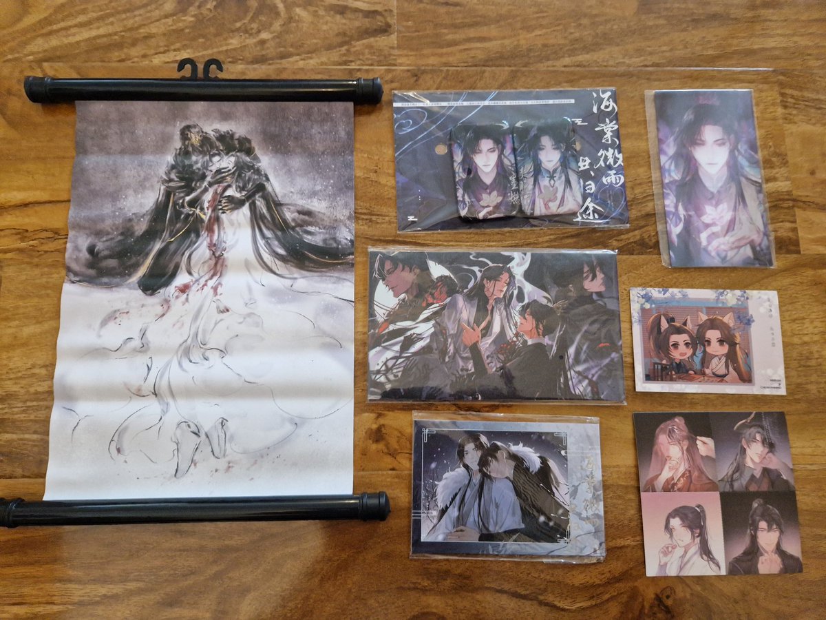 7sweetcinnamon's tweet photo. Free danmei giveaway: 2ha vol 4 + assorted merch 
♡ Like &amp; retweet to enter
♡ Over 18s only
♡ Closing time: Midnight (GMT) Sunday 26 November
♡ Free worldwide shipping (Royal Mail destinations only)
♡ No need to follow
#2ha #erha #husky #meatbun https://t.co/gbuVKZ5OeL
