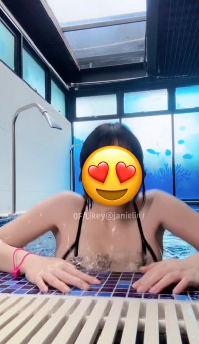 Swim swim https://t.co/Eva9Qto4uj https://t.co/V2jFqzCpE7<a href="/tag/vaporeon"class="tags"><span>#vaporeon</span></a>