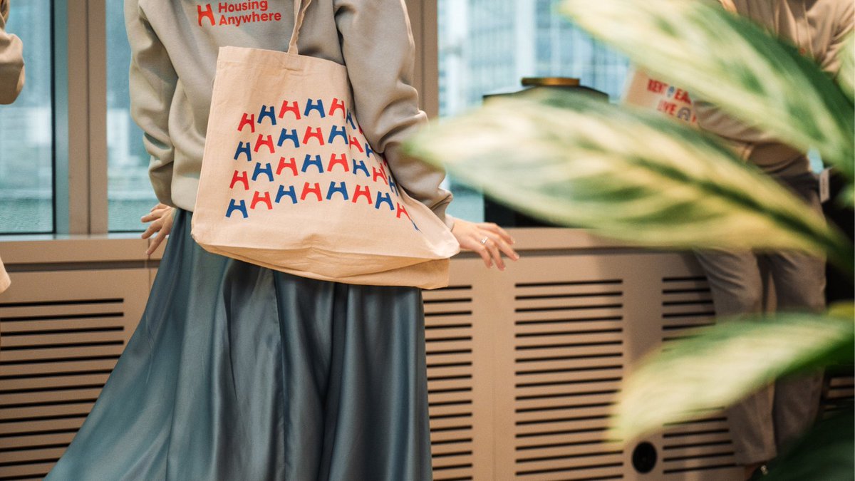 Account Executive B2B - DACH 🚀
Join our DACH team! Beyond sales, we're a dynamic force for growth and collaboration. 
Your Profile 🌟

Hard work, continuous learning, and fun? That's our daily grind! Join us🚀 shorturl.at/dDFK0