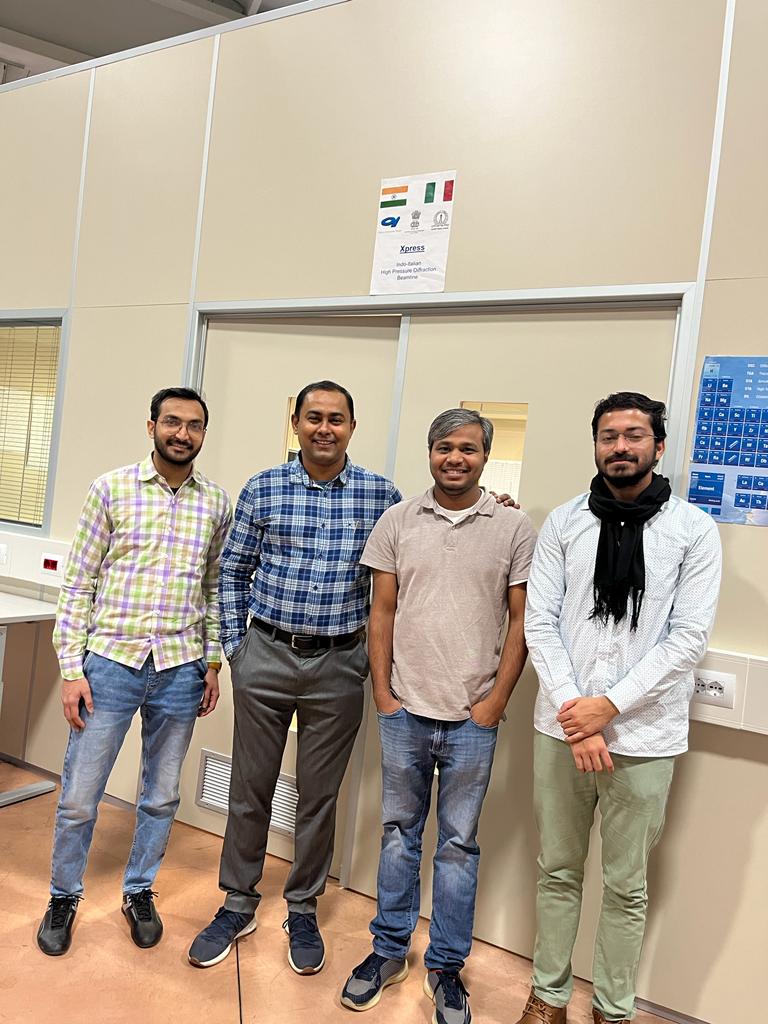 A part of TeamM2S at Elettra Synchrotron.. Exciting experiments at various beamlines in line for five days...Big thanks to <a href="/IndiaDST/">DSTIndia</a> and <a href="/iiscbangalore/">IISc Bangalore</a> for the support