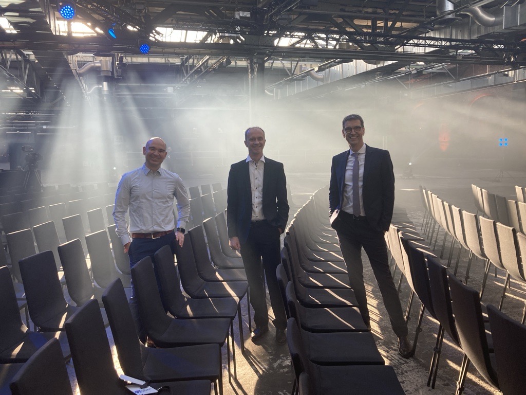 Der Countdown für die Verleihung des <a href="/DtZukunftspreis/">Deutscher Zukunftspreis</a> läuft! 

Im Finale: Stephan Biber, David Grodzki &amp; Michael Uder für die Entwicklung &amp; Anwendung einer neuartigen Niedrigfeld-#MRT-Plattform.

Zum Livestream: 
deutscher-zukunftspreis.de/de

Zum Hintergrund: 
siemens-healthineers.com/deu/press/rele…