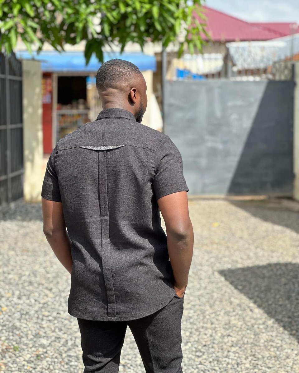 MrDamtal's tweet photo. Elegance in every thread, sophistication in every stitch. Unveil your style with our Black Two Piece Kaftan 🖤

Pre Orders Only 
#TailoredforKings👑

Call or WhatsApp us on 0552725898 to place your order or make enquiries. Your satisfaction is our priority https://t.co/OfBxx8mNRI