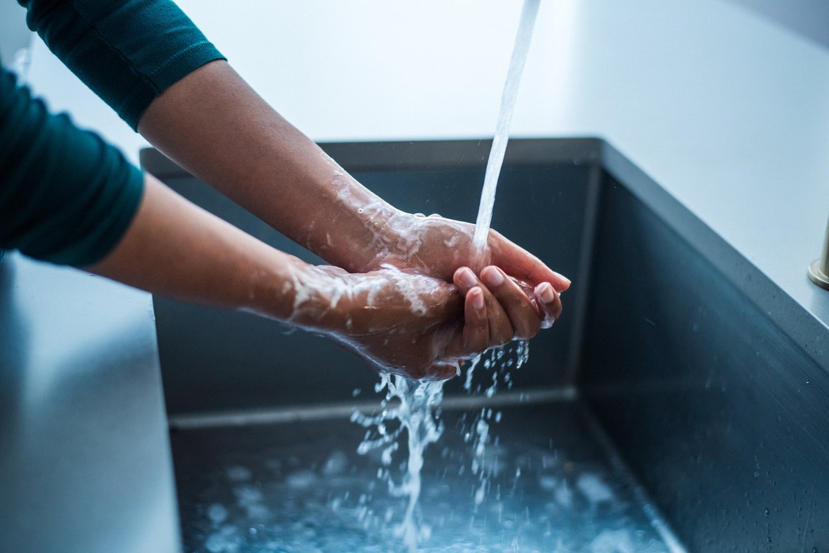 Washing your hands often can help protect you and others from illnesses such as colds and the flu. 15 – 20 seconds of scrubbing with soap and water is all it takes. Here are some more handwashing tips:
eohu.ca/en/my-health/h…