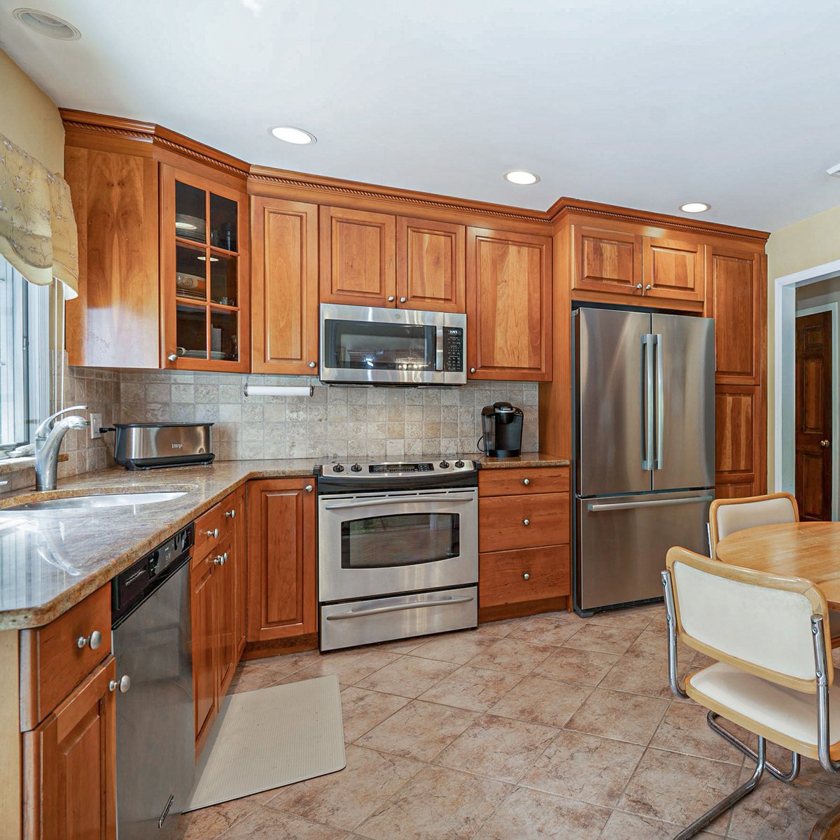 TrudiIglesias's tweet image. Sold for $30,000 over asking. How has the value of your home changed this year? 
Find out instantly through the link in our bio or DM to schedule your in-depth valuation and marketing strategy.
#theiglesiasteam #bedford #bedfordrealestate