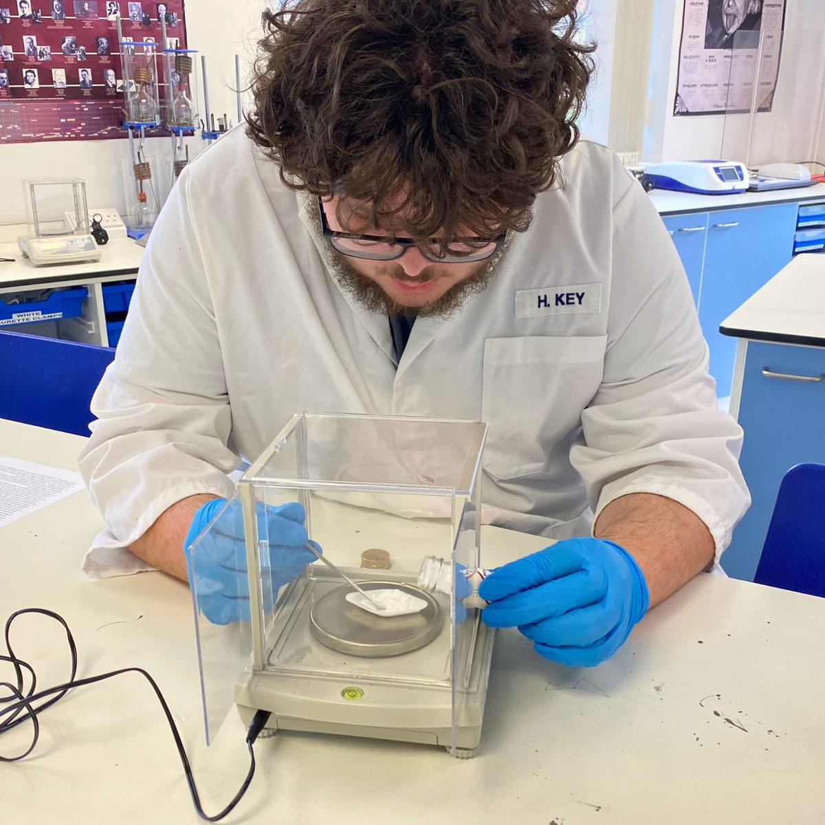 UCNLofficial's tweet photo. A group of our Level 5 Medical Bioscience students have been busy making aspirin as a part of their Neurobiology and Pharmacy module. 🥼🧪
Interested to know more about the course? Visit: https://t.co/fVSkgWMN43
#UCNL #Bioscience https://t.co/wBG6kvHJ4d