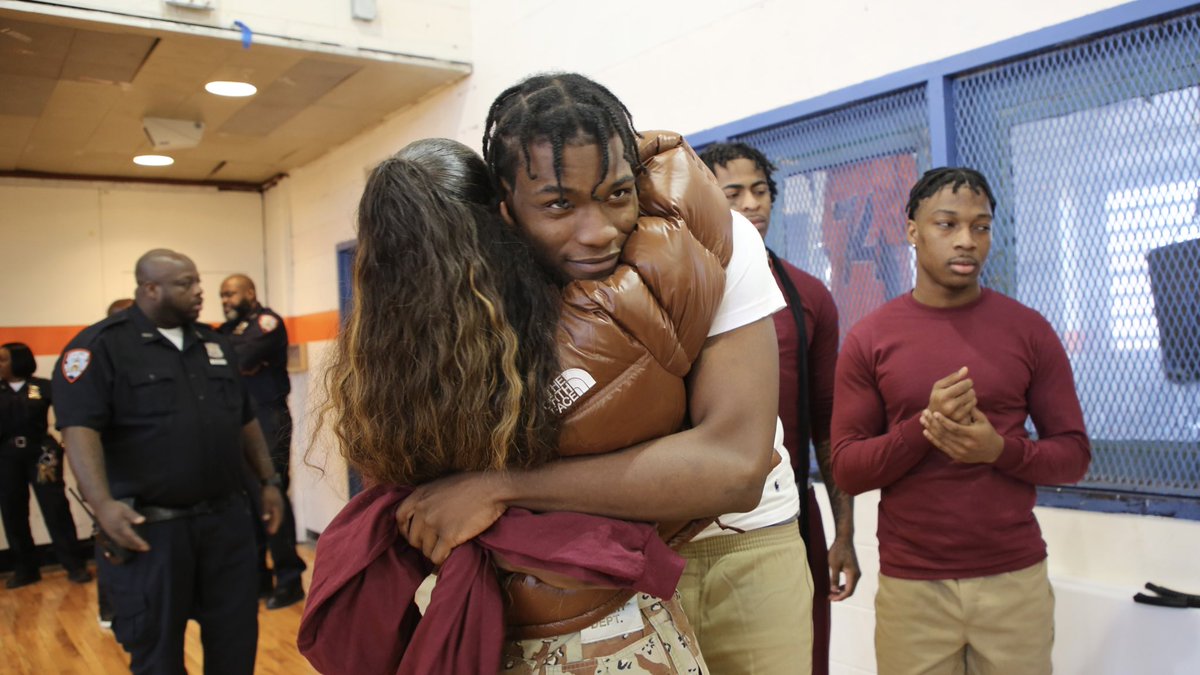 CorrectionNYC's tweet photo. In celebration of #Thanksgiving, persons in custody at Robert N. Davoren Center (RNDC) on #RikersIsland were able to enjoy a holiday meal with their loved ones on Nov. 20 as part of actress @lala Anthony’s ThreeSixty Program.  Read more at https://t.co/qEaQfbaab3. https://t.co/paTbuYbceW