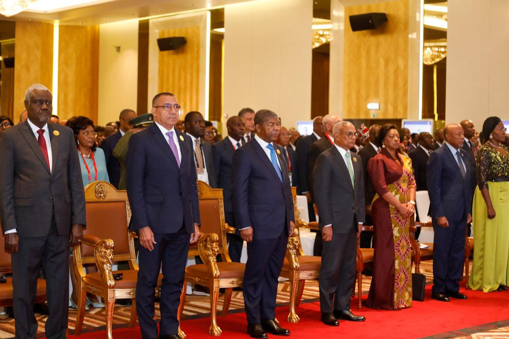 AUC_PAPS's tweet photo. More 📸 of the #LuandaBiennale 2023, at the Intercontonental Hotel, Luanda 🇦🇴
@bienaldeluanda @unescoNOW https://t.co/CiwFTXQk3v