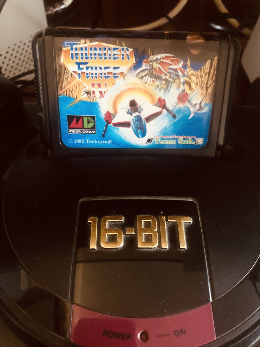 freepunkensembl's tweet image. Hoy va de shooters #thunderforceIV #MegaDrive