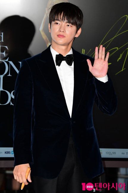 [#NEWS] 
서인국, 끝없는 도전…11년 만에 뮤지컬 '몬테크리스토' 무대로 돌아온 이유
▶️ naver.me/GkkBIRWB

#서인국 #SeoInGuk #ソイングク
#뮤지컬 #몬테크리스토 
#스토리제이컴퍼니 #Storyjcompany