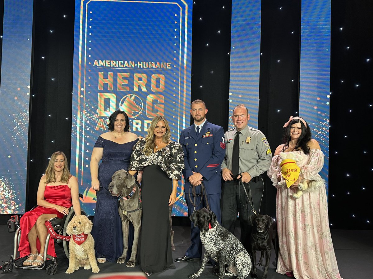 USCPD's tweet photo. She’s famous! Get her autograph. 😉

K-9 Poppy is the 2023 American Humane Law Enforcement and First Responder Dog of the Year! 

Catch her and the other Hero Dog finalists on TV tomorrow:
Thursday, November 23, on fyi at 8 p.m. and Sunday, November 26, on A&amp;E at 1 p.m. 🐾 https://t.co/bU3Ch14V7N