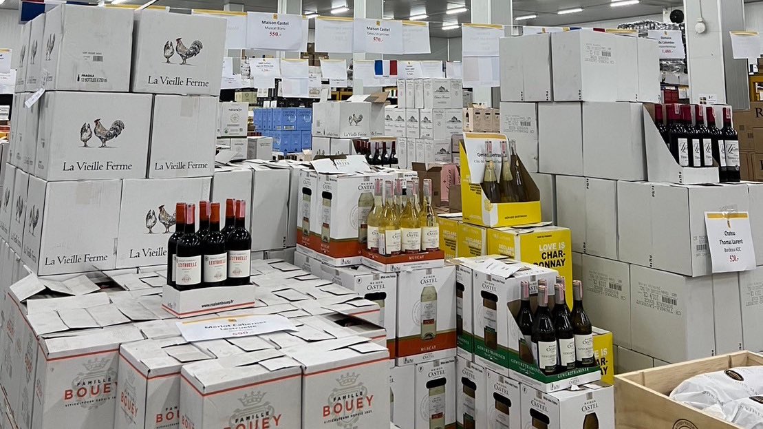 ไวน์เริ่มต้นขวดละ 150 โคตรถูก!!

อยากบอกสายเมาทุกคนว่าตอนนี้
ที่งาน BB&amp;B YEAR END 2023
มหกรรมเปิดคลังสินค้านำเข้า
ที่ขายราคาทุน

มีสินค้ามากมาย มากกว่า 1,000 รายการ
ไวน์จากทั่วโลกมากกว่า 600 ยี่ห้อ, สุรา
สาเก, กาแฟ, น้ำแร่,ช็อกโกแลต
และอื่นๆ อีกมากมาย

ห้ามพลาดครับ พรุ่งนี้รีบเลย