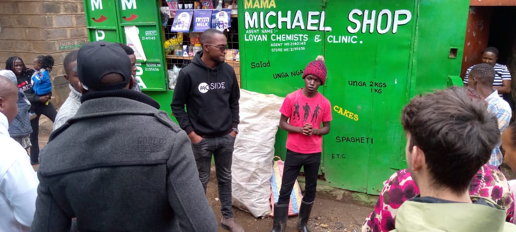 JulianiKenya's tweet photo. There are two types of Taka. 

1) Taka as in Taka Taka - waste you get rid of once you've used its content. 

2) Taka - packaging you WANT after use since it's still valuable. 

Taka bank - we mean the latter.   
In dandora, we use shops as DROP OFF & PICK UP point for sorted household waste.

Accumulate tokens & Redeem (Donate, Buy goods/service, Trade)

This updated model seems to work less cost, easy logistics, storage.