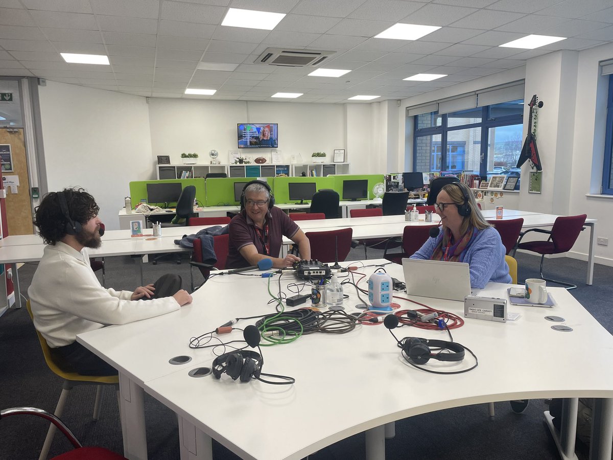 A very exciting morning for me as I was invited on to <a href="/BBCRadioCymru/">Radio Cymru</a> #DrosFrecwast to talk all things business, <a href="/Welsh_ICE/">ICE</a>, and my own #entrepreneurial journey 🚀

Diolch to the BBC team for being SO lovely 🙌

#Radio #Interview #Business #Entrepreneur