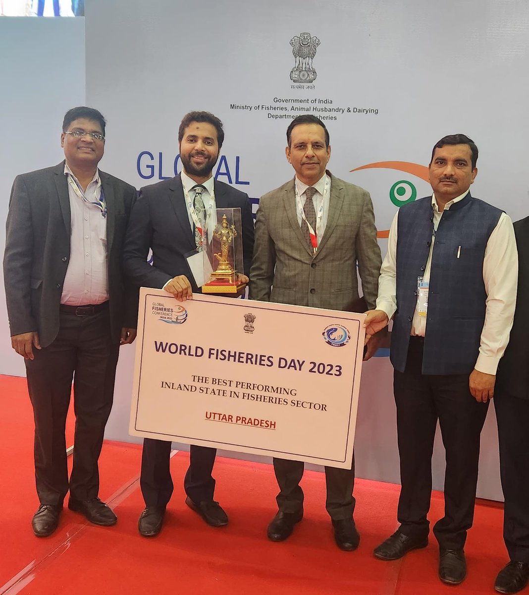 UP being awarded as the Best State - Inland Fisheries by Government of India at Global Fisheries Conference 2023, held on World Fisheries Day in Ahmedabad, Gujarat.
<a href="/FisheriesGoI/">Department of Fisheries, Min of FAH&D</a> <a href="/CMOfficeUP/">CM Office, GoUP</a> @nfdbindia