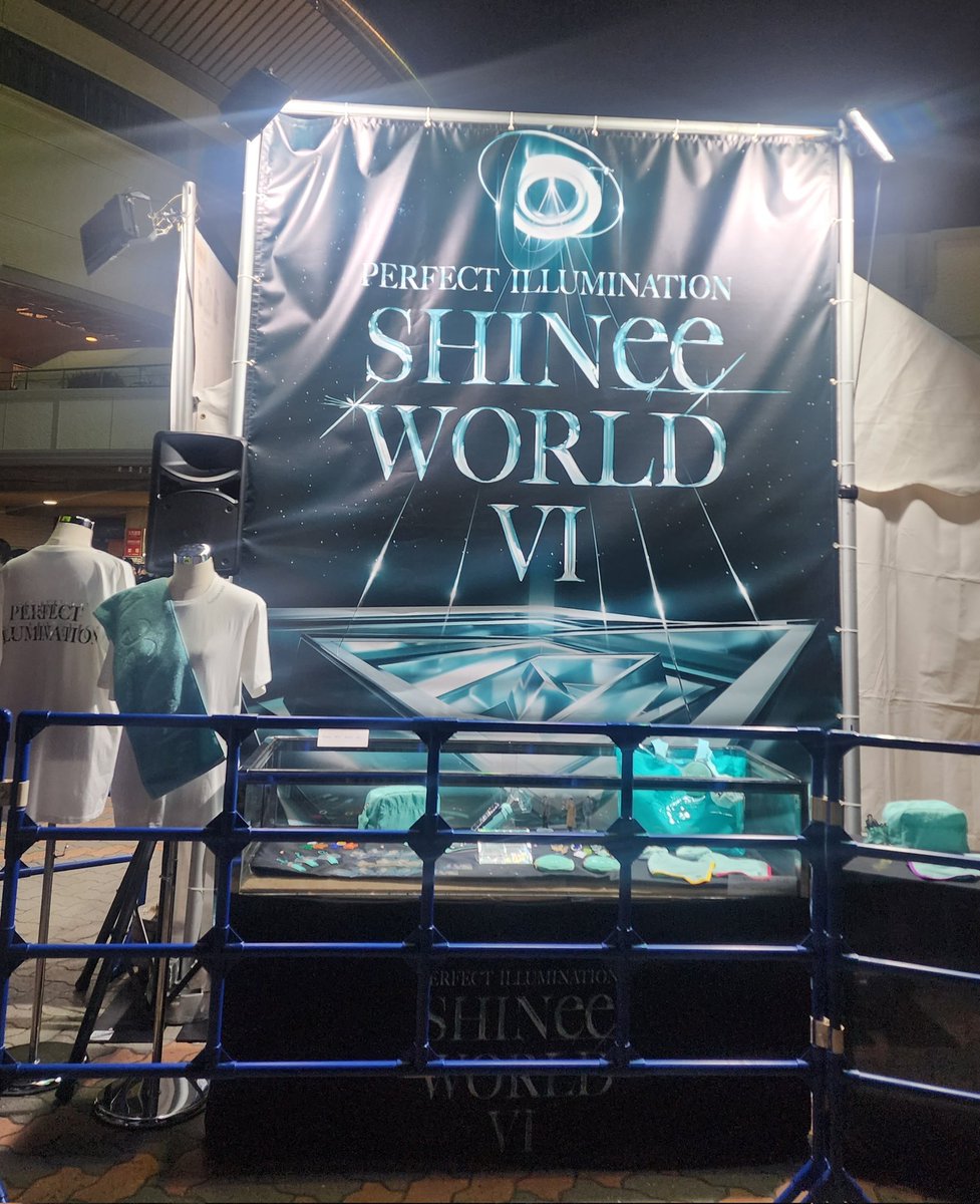 ban3788's tweet photo. 約6年ぶりの！？ガイシ公演🎤
オニュはいなかったけど、やっぱSHINee大好きだぁ～😍
ドーム行きたーい😏
オニュがいないことで、気を抜きすぎて🎫申し込み忘れてた😭
テミンが可愛すぎて、キーが綺麗すぎて、ミノがイケメンすぎてお腹いっぱいw明日から現実,,,辛いなぁ💧
#SHINee_WORLD_VI_IN_JAPAN https://t.co/LEuPevK5Zg