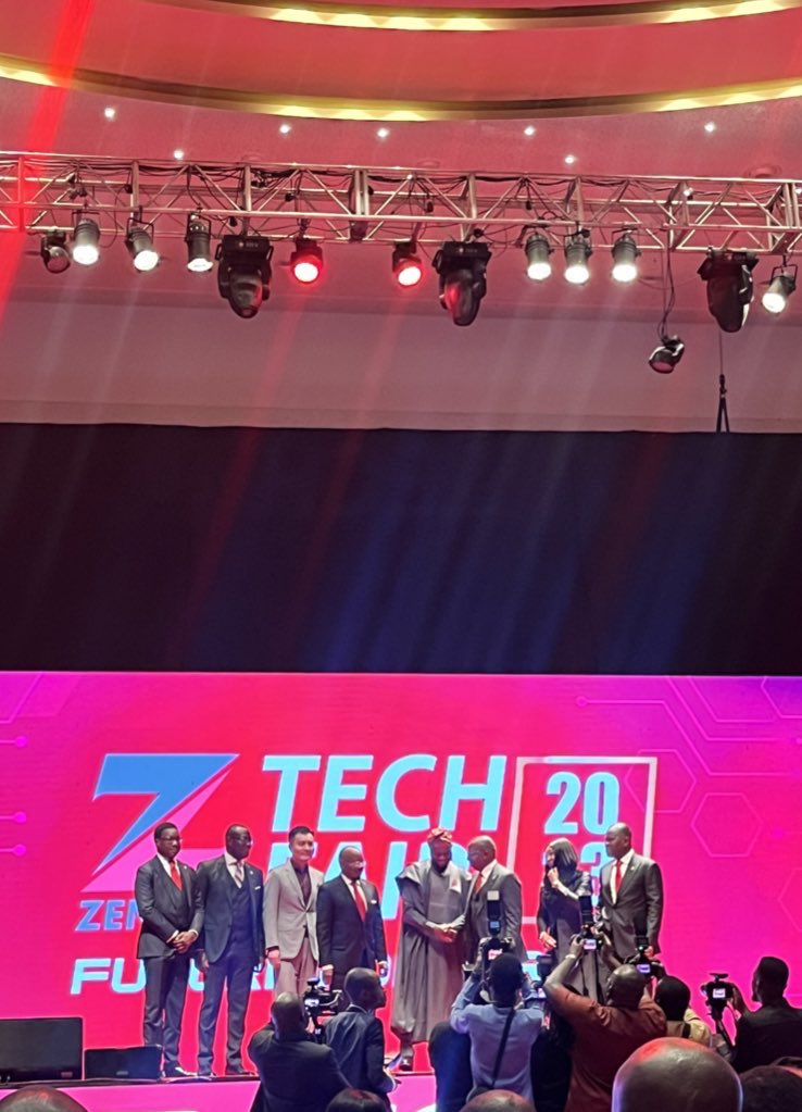 purple_szn's tweet image. Are you missing the Zenith Tech fair?? It’s on right now!! #ZBTechFair2023