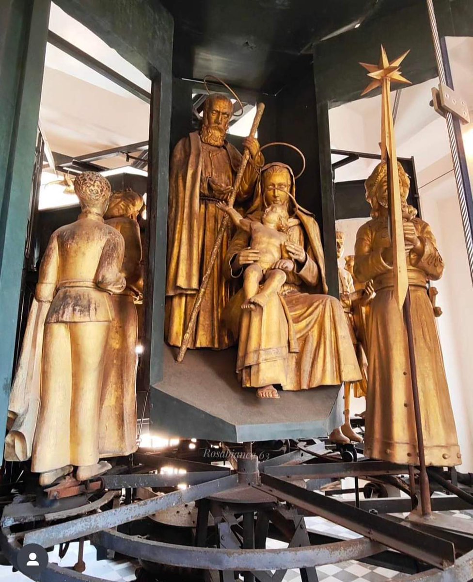 Knight_ofMalta's tweet photo. 🇮🇹 Il campanile normanno del Duomo, alto 60 metri, è una delle maggiori attrattive. Sulla facciata reca il più grande e complesso orologio meccanico e astronomico del mondo. #cavieridimalta #shosj https://t.co/FWqIP3NoIU