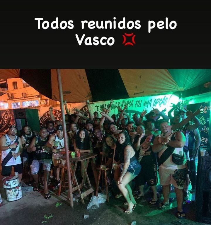 R9OFENOMENO9's tweet photo. TUDO PELO VASCO https://t.co/0gl4XvwcFV