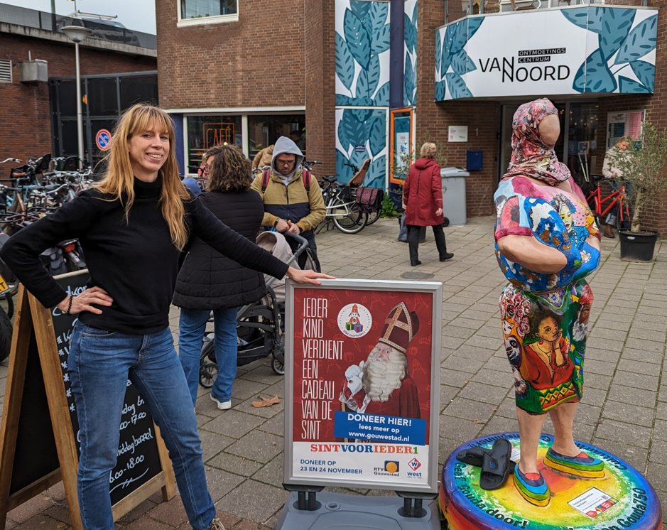 Voorbereidingen voor de grote dagen morgen en overmorgen. #sintvoorieder1