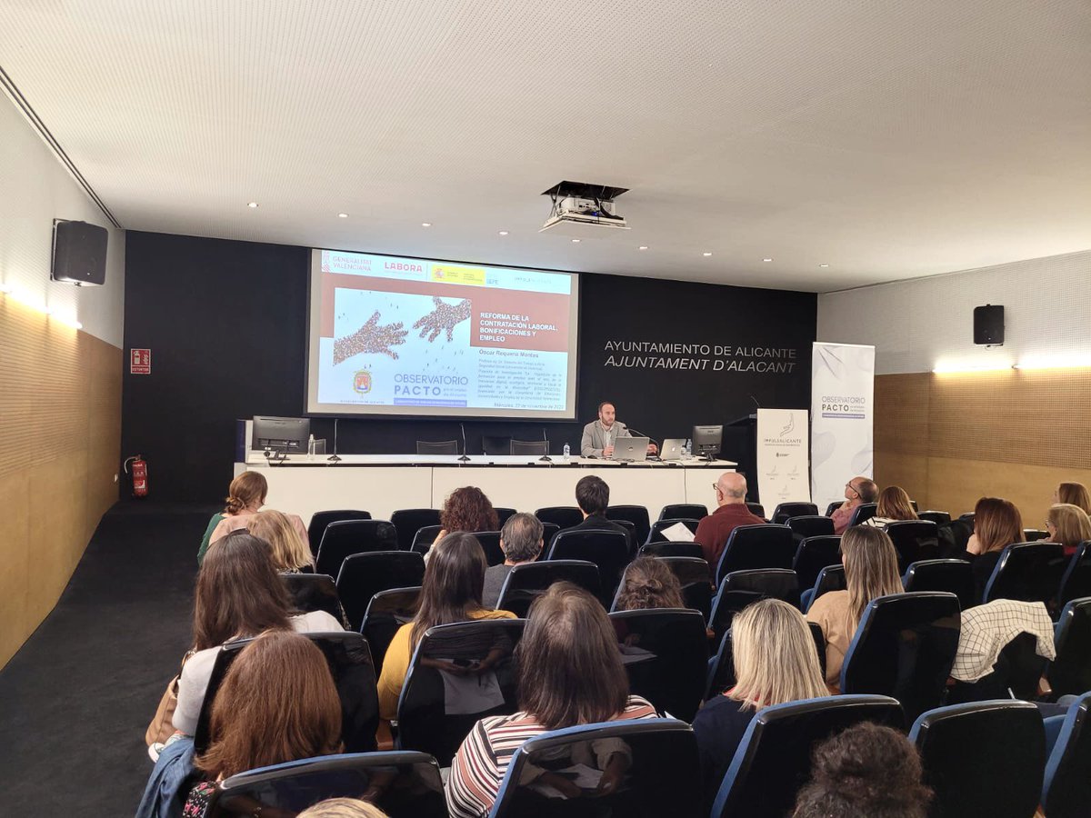 Además, disfrutamos de la ponencia "La Regulación de la Contratación Laboral y del Empleo en la Encrucijada" a cargo de Óscar Requena Montes de la UV.
<a href="/alicanteayto/">Ayuntamiento Alicante</a> <a href="/GVAlabora/">GVA LABORA</a>