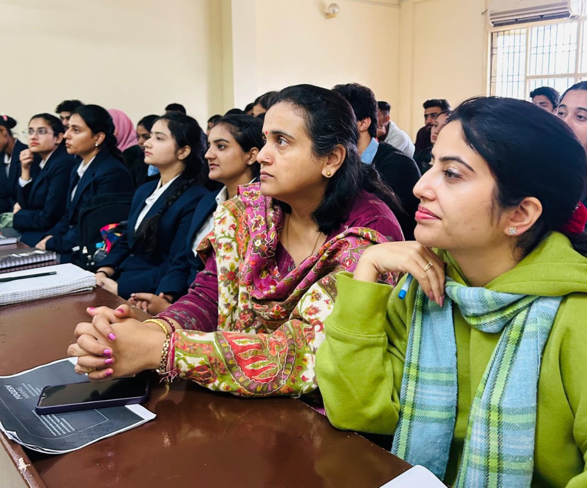UniversityJammu's tweet photo. While sharing his entrepreneurial journey with students of SHTM, Sh Sanjeev Prabhakar, Founder &amp; Owner of Anutham Hotels &amp; Resorts, Amantaran urged students to innovate and create business as tourism &amp; hospitality industry provides immense opportunities.
@OfficeOfLGJandK https://t.co/LIhceXo4NR