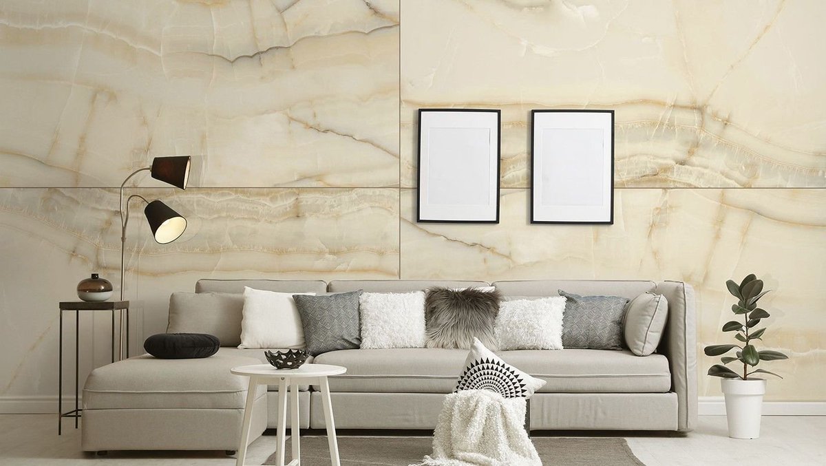 #3 on this week’s most wanted list: Onyx Crema. Onyx looks feature large on the 2024 trend lists and our Onyx Crema with its dramatic caramel and ivory parallel bands continues to win hearts: bit.ly/3STtkdE #onyxtrend