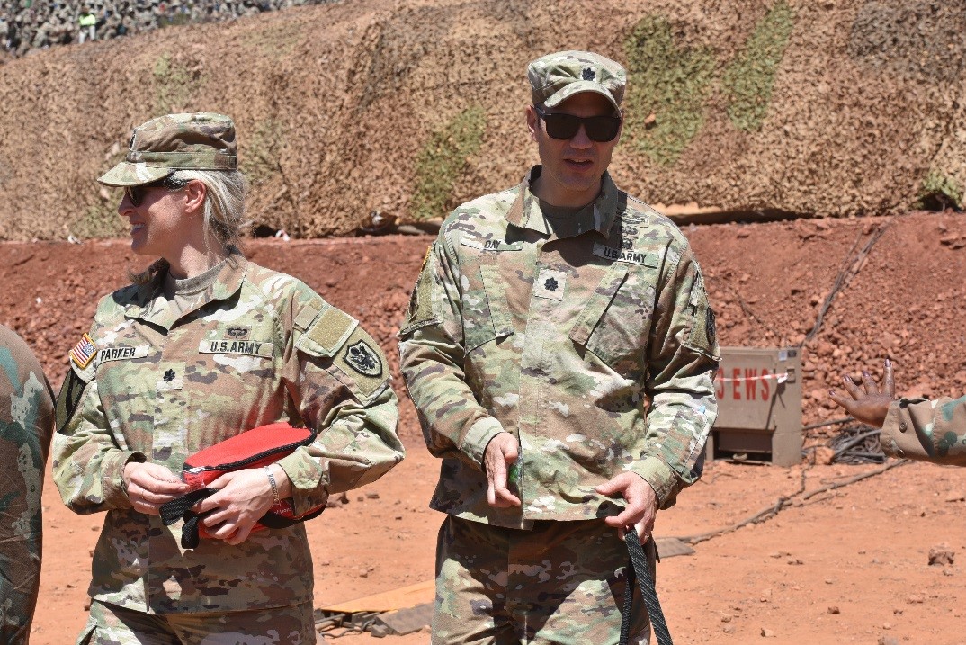 SANDF_ZA's tweet photo. READ || Distinguished Visitors Day || Exercise VUKUHLOME 2023.
https://t.co/ckL9eKk6rr
#SANDF
#SAArmy
#ExerciseVUKUHLOME
#DistinguishedVisitorsDay
#PrideOfLions https://t.co/of0gmhzP9a