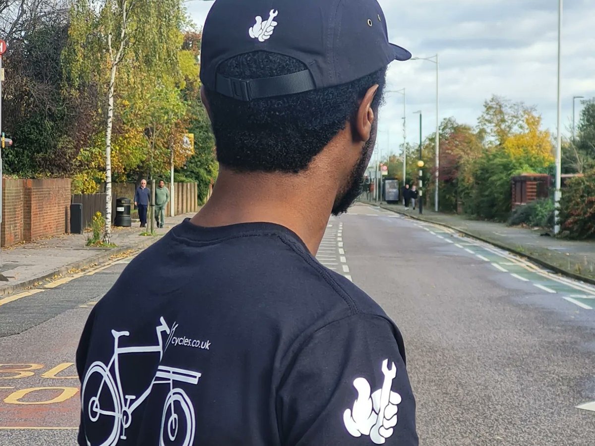 SJ Cycles V2 Merch is Out Now! With new T-shirts & Caps. ✨️ #SJcycleslondon

 Made to order, Made for you! 

#bikemechanic #smallbizuk #commuterbike #cyclinglovers #lifeontwowheels #roadcyclist #lovetoride #beautyofcycling #cyclingculture #cyclistlife #bicyclelife #cyclinglife