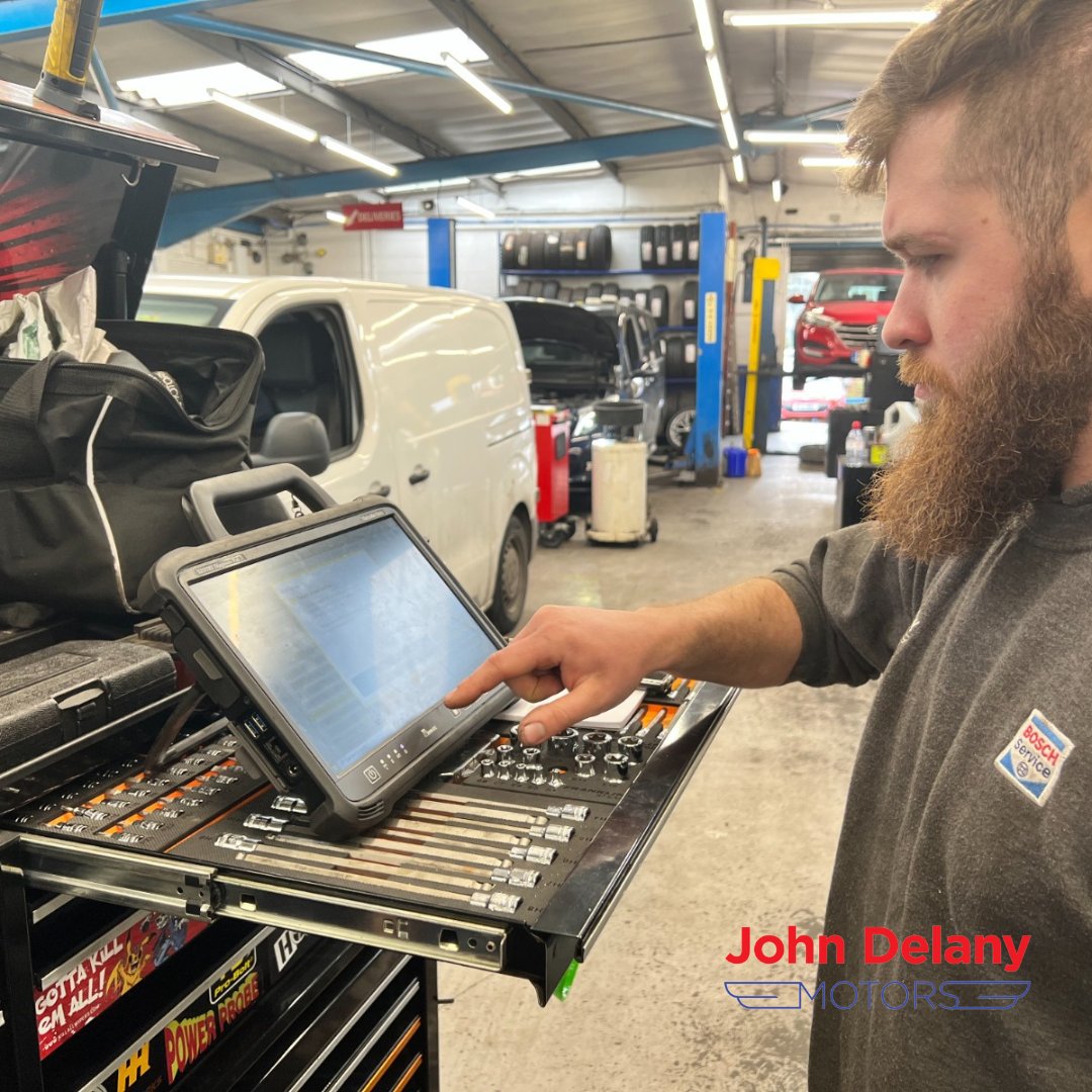 DelanyMotors's tweet image. Dan carried out a #DiagnosticCodeRead on this #Mercedes S Class using our Mercedes Star Tester, reporting that there were NOx sensor faults. 🚨

Dan stripped the #vehicle as required to gain access and to replace the NOx sensor 2. 

➡️ 0161 477 6266