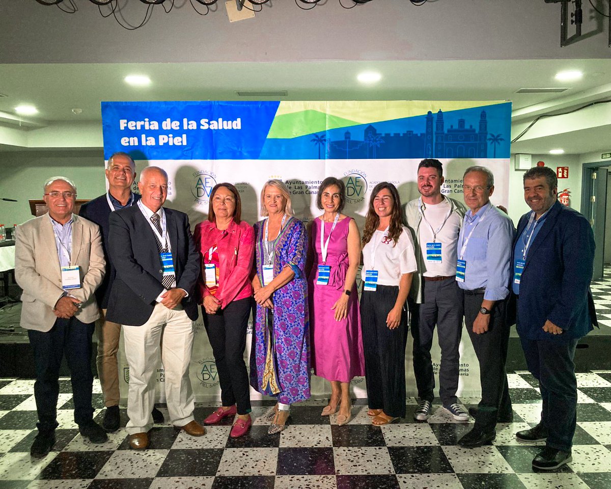 pieldemariposa's tweet photo. Asistimos a la feria de la salud de la piel que organizó la @aedv_es en Las Palmas de Gran Canaria, cuidad #dermosaludable. 🌞👩⚕️
Pusimos un stand para visibilizar la causa y dimos una charla sobre los aspectos psicológicos en las enfermedades de la piel y su repercusión social🦋 https://t.co/rIMTEaFrAe