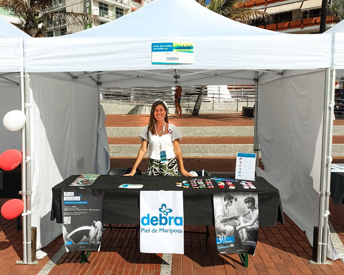 pieldemariposa's tweet photo. Asistimos a la feria de la salud de la piel que organizó la @aedv_es en Las Palmas de Gran Canaria, cuidad #dermosaludable. 🌞👩⚕️
Pusimos un stand para visibilizar la causa y dimos una charla sobre los aspectos psicológicos en las enfermedades de la piel y su repercusión social🦋 https://t.co/rIMTEaFrAe