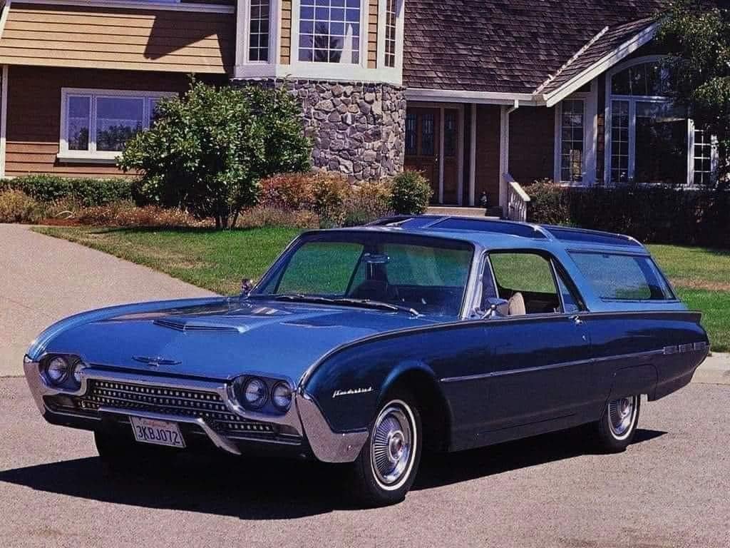 Paul26443656's tweet photo. 1962 Thunderbird Vista Cruiser Wagon https://t.co/yfRJEM5sSA