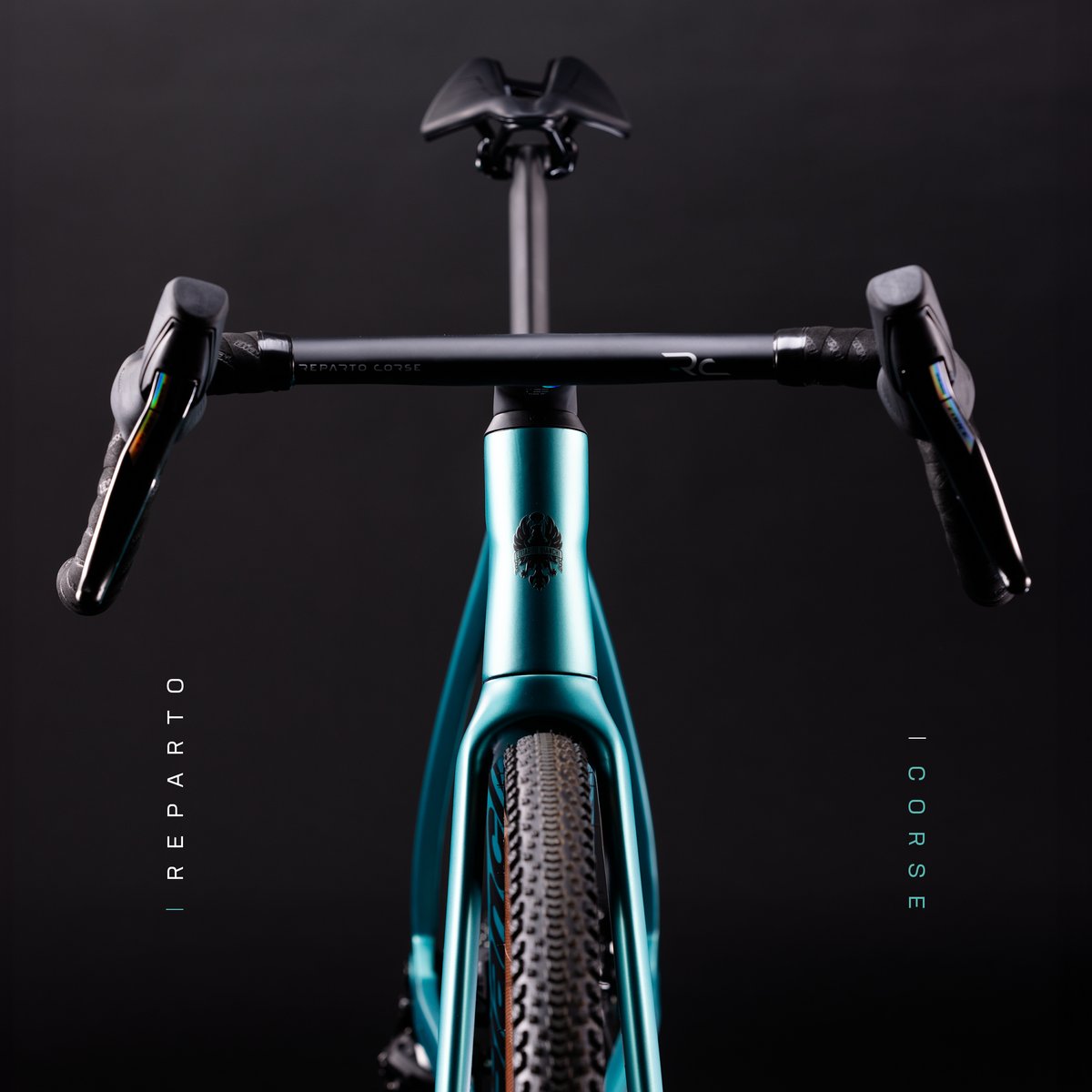 BianchiOfficial's tweet photo. Impulso RC: our flagship, high-speed gravel racer is packed with features that ensure you can race faster. The integrated forks allow for clearance for 42mm tyres, while the 16° flared bars offer control on technical sections.
👉https://t.co/AqhS3FmisO
#Bianchi #ImpulsoRC https://t.co/GJshGoc9SL