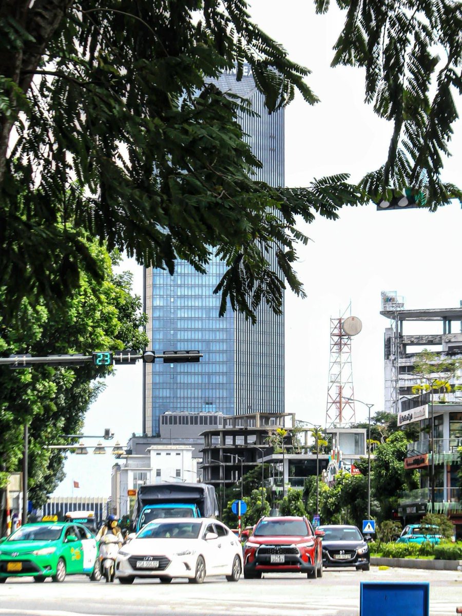 utdth1307's tweet photo. Hạnh phúc đôi khi đơn giản là có một công việc ổn định, tối về ăn món mình thích, mua một món đồ vừa vặn tiền vẫn còn dư, gặp được người muốn gặp, đến một nơi mình muốn. 

Vừa vặn bình yên... 🌿 https://t.co/kA7sCzGhAA