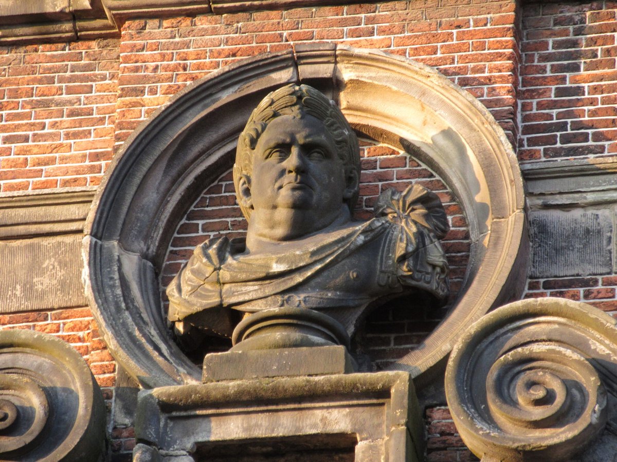 Archeologiedagen (@archeodagen) on Twitter photo Lezing tip: Koen Ottenheym vertelt op 13 dec in Archeologiehuis Zuid-Holland over de herontdekking van de Romeinse limes in de 16e/17e eeuw. Ottenheym is hoogleraar architectuurgeschiedenis aan de <a href="/UniUtrecht/">Utrecht University</a> en betrokken bij <a href="/limes_c/">Constructing the Limes</a>. <a href="/HumanitiesUU/">Humanities Utrecht</a>
vrienden-archeon.nl/event/de-voord… Lezing tip: Koen Ottenheym vertelt op 13 dec in Archeologiehuis Zuid-Holland over de herontdekking van de Romeinse limes in de 16e/17e eeuw. Ottenheym is hoogleraar architectuurgeschiedenis aan de <a href="/UniUtrecht/">Utrecht University</a> en betrokken bij <a href="/limes_c/">Constructing the Limes</a>. <a href="/HumanitiesUU/">Humanities Utrecht</a>
vrienden-archeon.nl/event/de-voord…