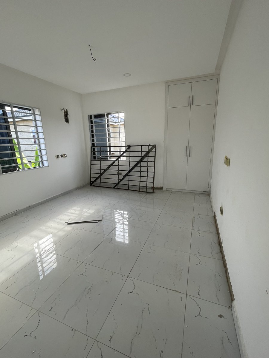 propertypluggh's tweet photo. “Looking for the perfect 4 bedroom house to buy? Come see why this house is the one!"

Located in Spintex, it could be yours for $240,000. 

#viralpost #realestate #viralreels #spintex #accra #diasporaghana #peace #loveyou #houseforsale #fourbedroomhouse https://t.co/GHxlI2czaw