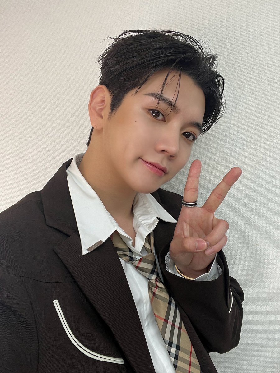 REN_BPM's tweet photo. [#렌] 📸

X VOICE IN TOKYO 2023 완료✨

응원해 주신 기적들 모두 감사합니다🫶 덕분에 너무 행복한 시간이었어요🥰 우리 또 만나요🤍

#REN #최민기 #CHOIMINGI #X_VOICE_IN_TOKYO https://t.co/xEcUKuc5El