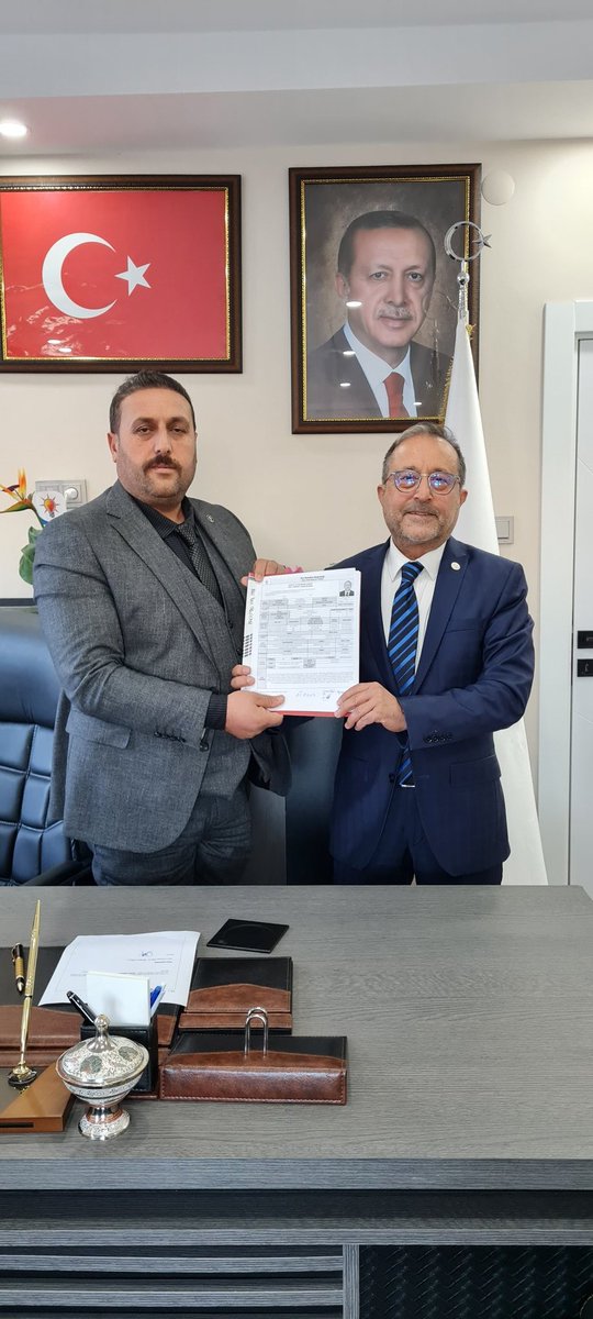 Ülkemiz için son derece önemli olan Mart 2024 yerel seçimleri başta Ülkemize, İlimize, ilçemize hayırlar getirmesini Yüce Allah’tan niyaz ederim.

Bugün itibariyle Edremit ilçesi için Ak Partimizden aday adayı olarak başvurumu yaptım. Hayırlara vesile olmasını dilerim.
.