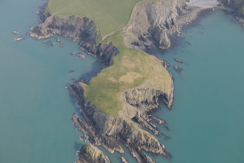 We’re airborne today at Castell Coch promontory fort near Abercastle in Pembrokeshire, perfect timing for #hillfortswednesday! A UAV survey to record the fort, parts of which are falling into the sea.