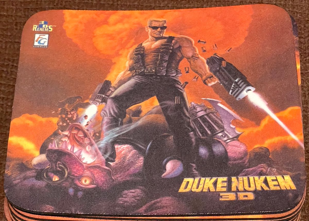 DUKE LOVES TURKEY GIVEAWAY! Get an original Duke Nukem 3D never-opened mint condition jewel case, along with an original 1996 Duke 3D mouse pad, both from Apogee's storage. No other company can give you mint originals like us! To Enter👉 Follow, Like, Retweet Shipped free WW