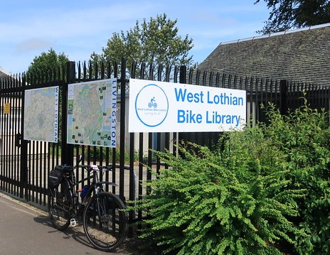 SpokesLothian's tweet photo. 🤩Congrats #MatthewBall
of @TrustLinlithgow+@WLClarion
@CyclingScotland champion for work creating @WLcyclecircuit
"a transformational space to develop skills & build confidence"
->https://t.co/aVjeXZiBbL
We've donated a WL #SpokesMap to display like @WLBikeLibrary
@kittysull1 https://t.co/ibPWcvHNm8
