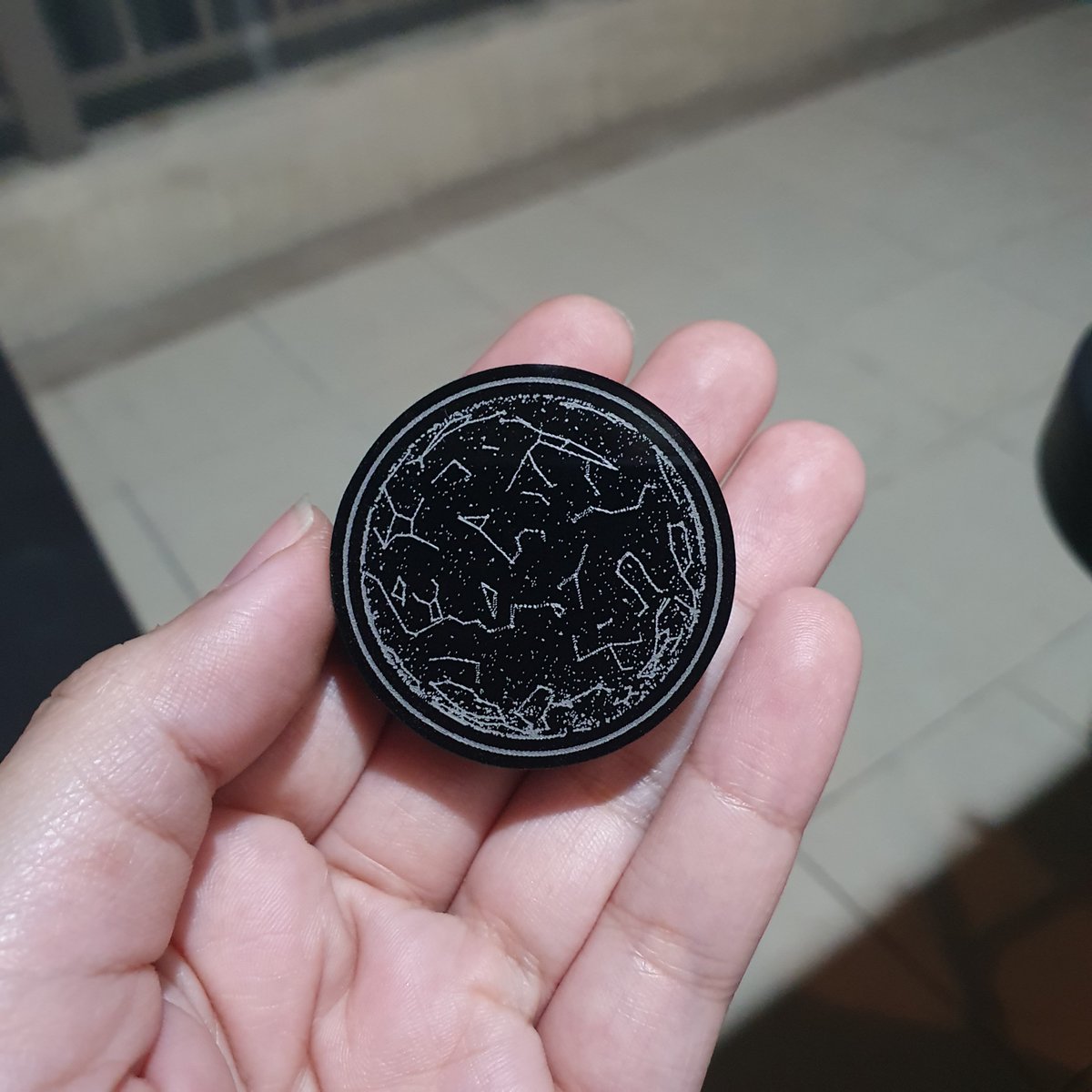 WittyWonkaa's tweet photo. I'm basically just going to use twitter to document my hobbies now. Laser cutters are fun. https://t.co/VecE65Gb7m