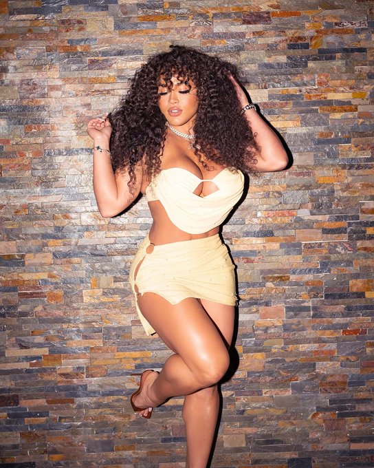 Ending the year with a 💥 https://t.co/52suAQ4KEf<a href="/tag/model"class="tags"><span>#model</span></a><a href="/tag/fashion"class="tags"><span>#fashion</span></a><a href="/tag/pretty"class="tags"><span>#pretty</span></a>