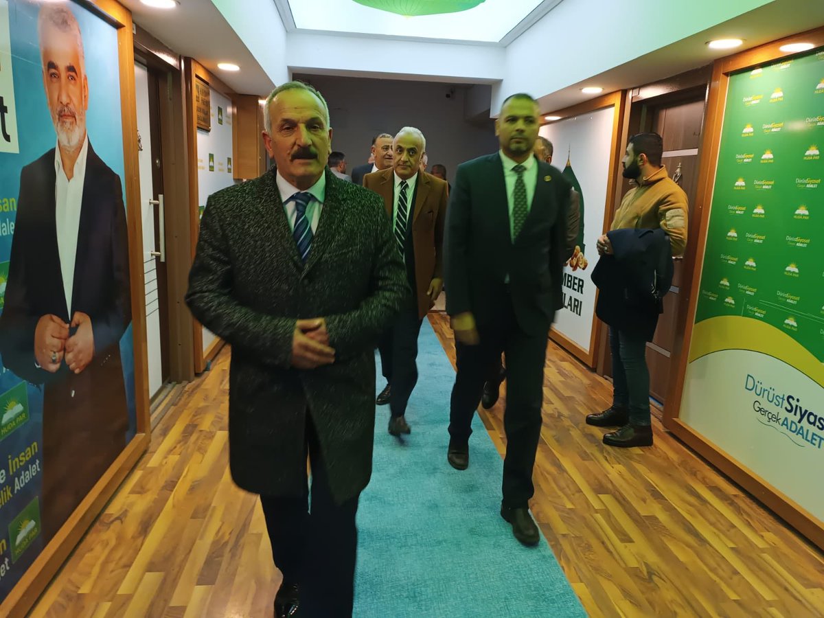 Karabiyik_A's tweet photo. Saadet ve Gelecek partilerinin il başkanları ve teşkilat mensuplarımızla birlikte  
HÜDA - PAR il başkanlığını ziyaret ettik

Yerel seçimler öncesi her iki parti il başkanları olarak “ ŞEHİR İTTİFAKI “ modelimizin detaylarını sunduk
Sn @RasimSaygin ve yönetimine teşekkür ederiz https://t.co/0g2srE0h8t