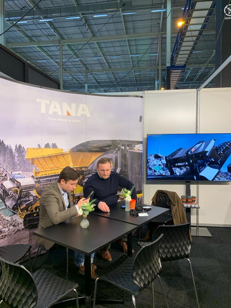 Greetings from the #Netherlands! Tana´s authorized distributor, Smart Equipment, has set up a successful stand at the Vakbeurs Recycling  event. Turning waste into value draws the attention of many people, glad to witness so many participants 🧡 

#recycling #landfill