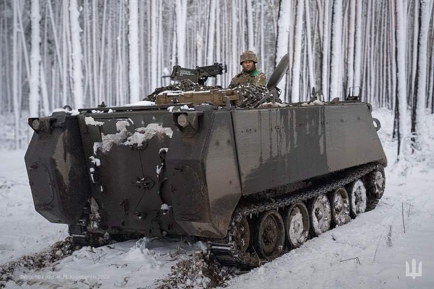 front_ukrainian's tweet image. ⚡️🇺🇦Ukrainian soldiers from the 66th separate mechanized brigade on M113 armored personnel carriers in the snowy forests of Donbas.