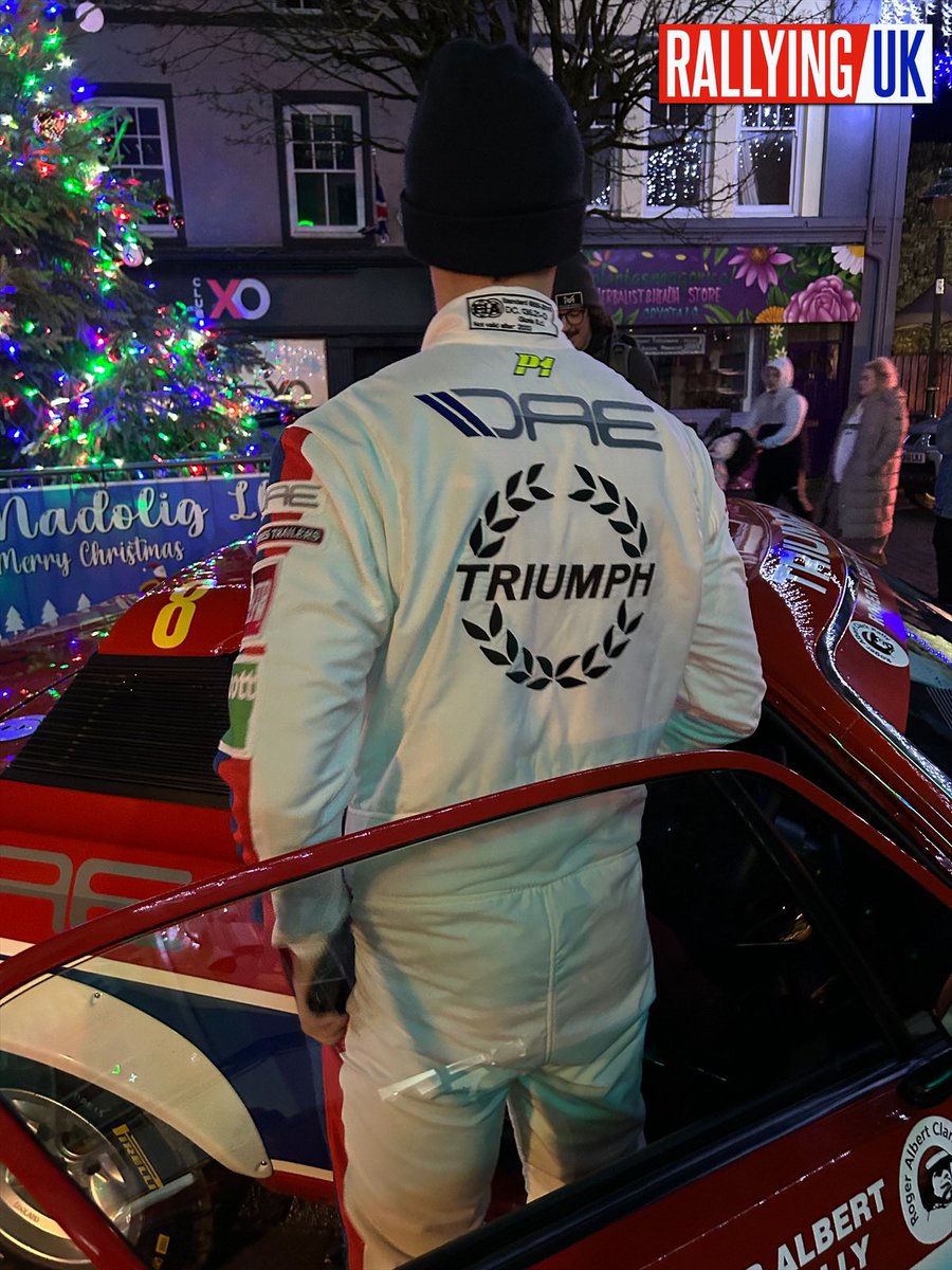 INGRAM: Chris Ingram’s racesuit for Roger Albert Clark Rally 2023 is mint! 

That retro-Pondy / British Leyland vibe is awesome! 🙌 

🏴󠁧󠁢󠁥󠁮󠁧󠁿🏴󠁧󠁢󠁷󠁬󠁳󠁿🏴󠁧󠁢󠁳󠁣󠁴󠁿 <a href="/ChrisIngramGB/">Chris Ingram</a> | <a href="/RACRMC/">Roger Albert Clark Rally</a> | <a href="/DavidApplebyEng/">DAE</a> | #RACRally | #RACR23