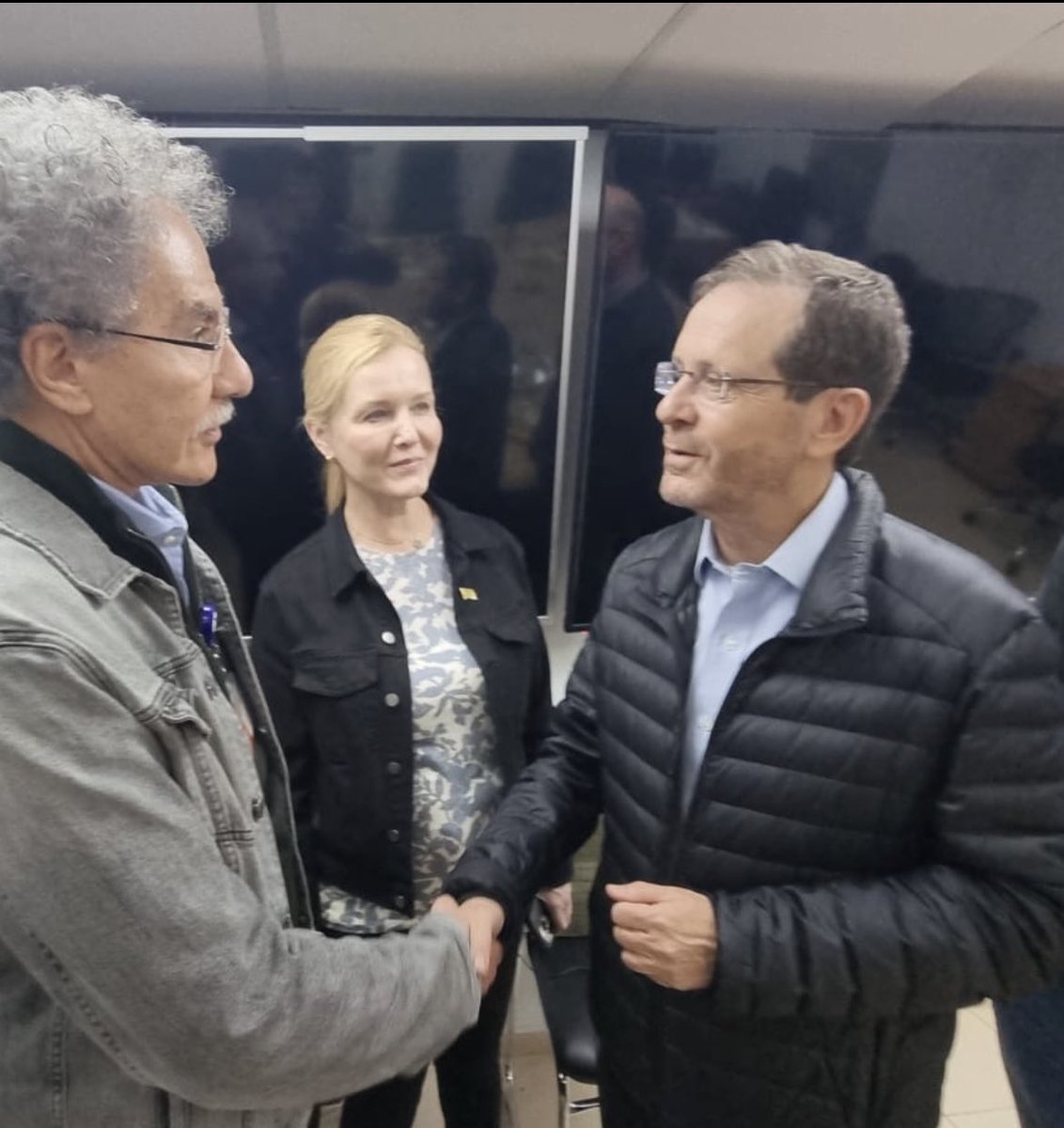 Dr Enrico Asher with Israeli President Isaac Hergoz who thanked them profusely for volunteering in a high-risk area. Dr Asher and Dr Natalie Marks are in Israel treating the wounded.